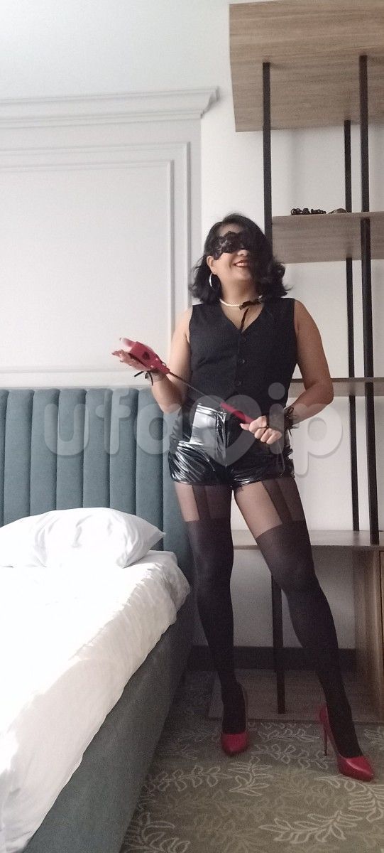 Проститутка Госпожа Ди фото